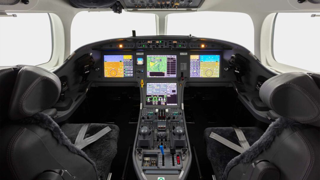Falcon 8X cockpit with upgraded pilot seats.