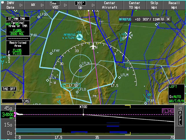 Flight Map with integrated synthetic vision system on the primary flight display.